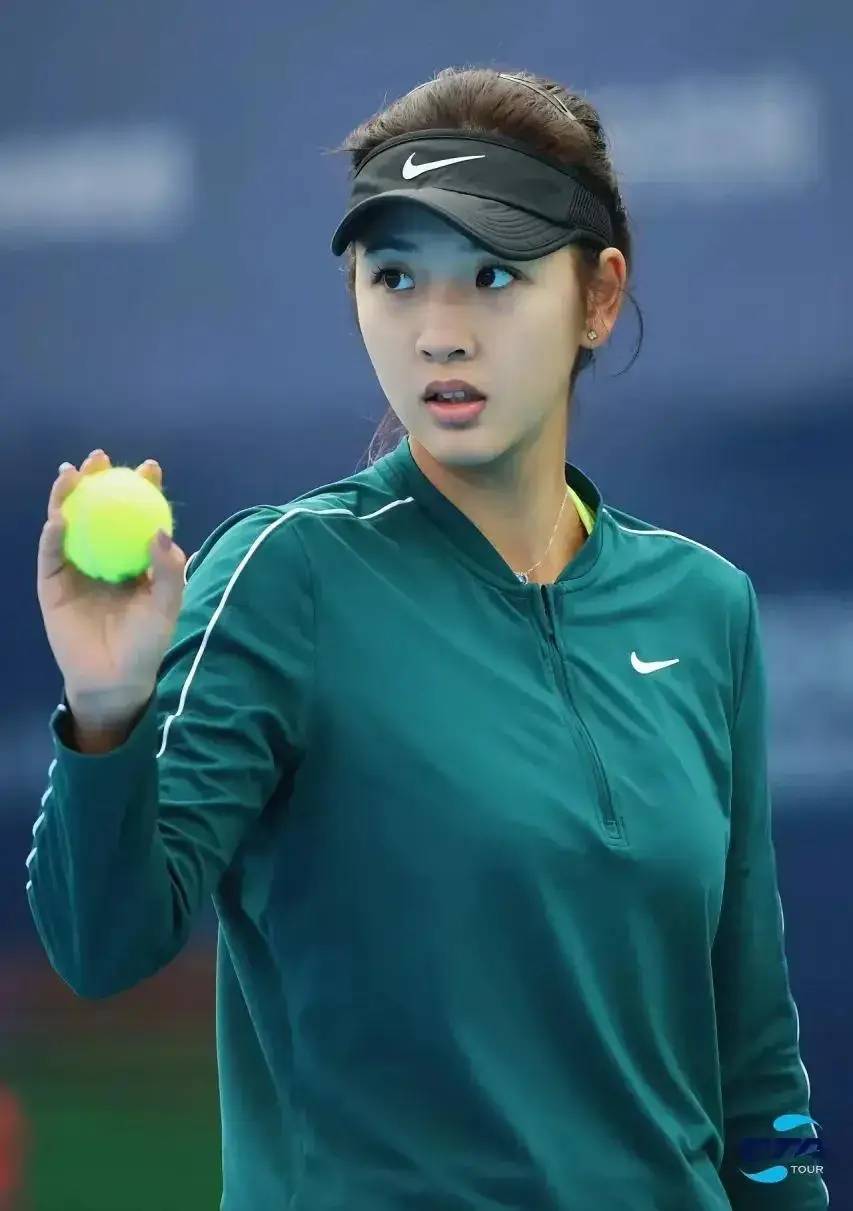 西蒙斯空降 西蒙斯空降